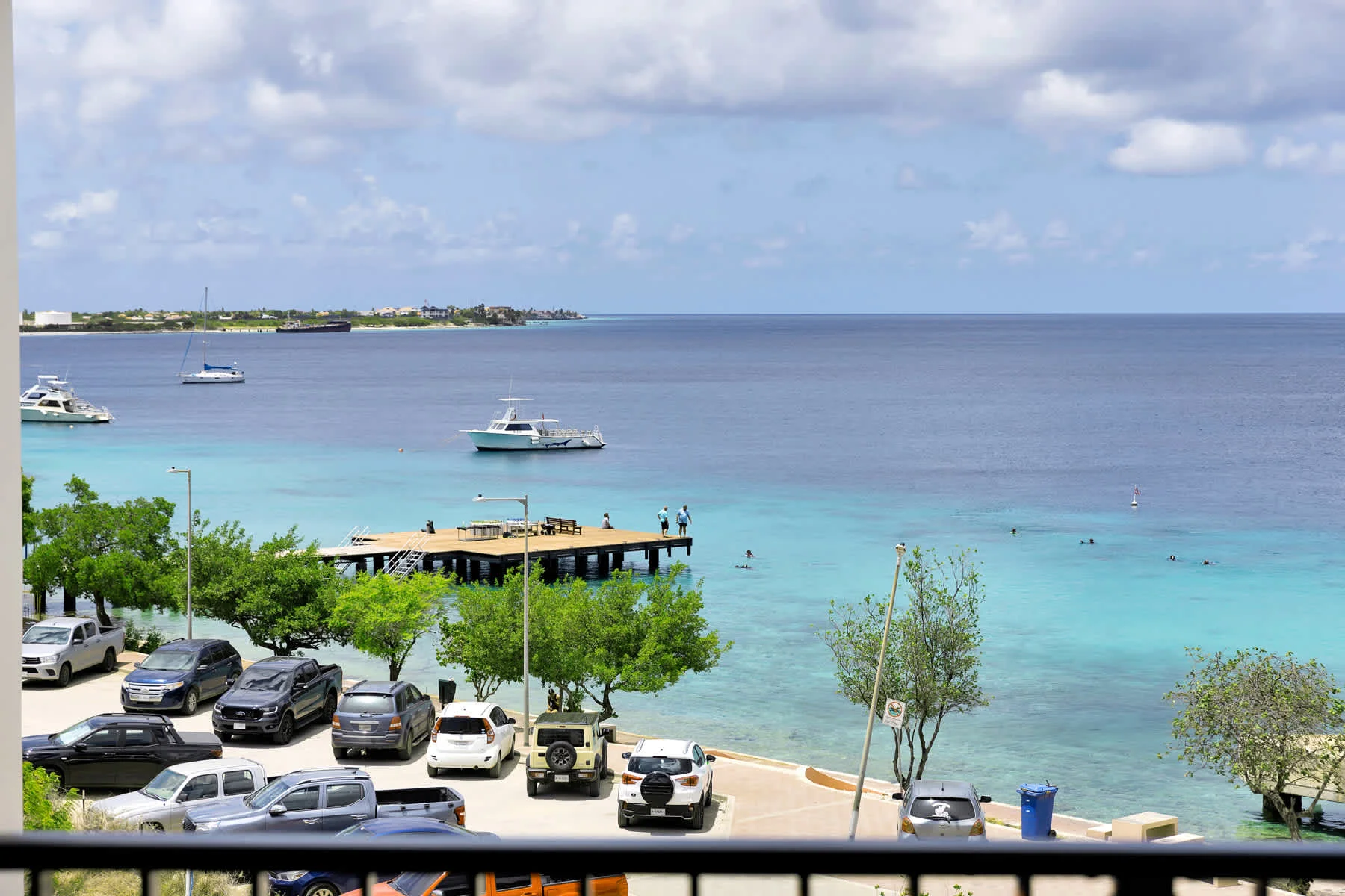 Bonaire Beach Apartments 15